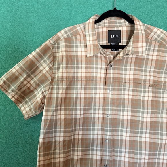 5.11 Tactical Men's Large Plaid Button Down Shirt Short Sleeve Outdoor Casual - Picture 3 of 8
